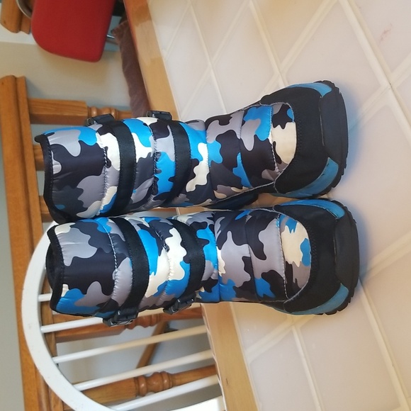 Gubarun Winter Boots Kids Size 5/6 - Picture 4 of 17